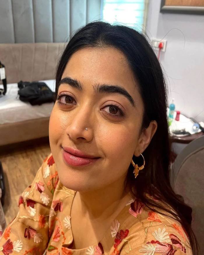 rashmika mandanna_teluguvox 5